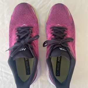 Hoka Clifton 8/ Women’s size 8.5 Wide